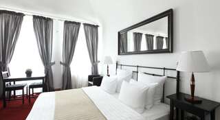 Гостиница Маллиотт Отель Хованский Москва Улучшенный двухместный номер с 1 кроватью или 2 отдельными кроватями-4